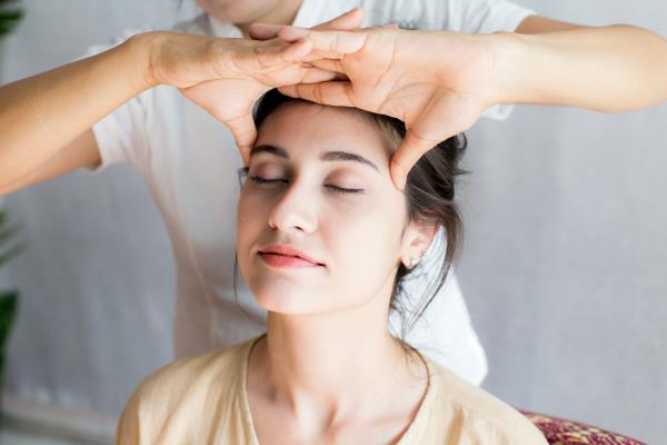 Link - Indian Head Massage
